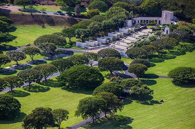 Pearl Harbor, National Memorial Cemetery and Honolulu City Tour - Honolulu’s royal center puts Pearl Harbor in a wider story