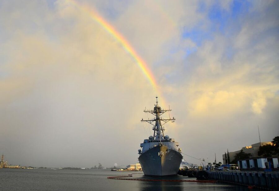 Pearl Harbor: USS Arizona Memorial & Battleship Missouri - Boarding Mighty Mo on Ford Island