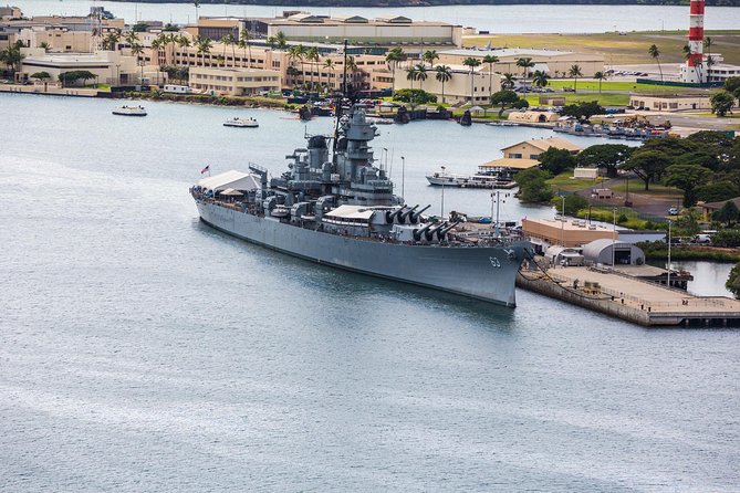 Pearl Harbor, USS Arizona Memorial & Honolulu City Tour - Honolulu’s royal center and Punchbowl