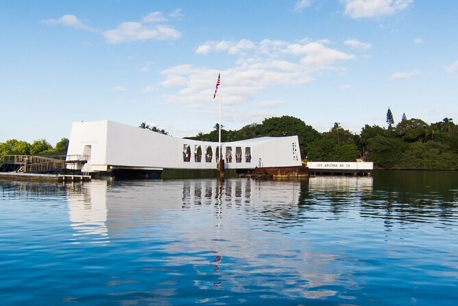 Pearl Harbor & USS Arizona Small-Group Tour [Early Access] - Downtown Honolulu after Pearl Harbor