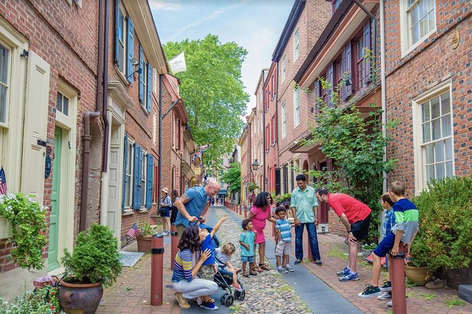 Philadelphia Old City Historic Walking Tour with 10+ Top Sites - Carpenters’ Hall and an important limitation