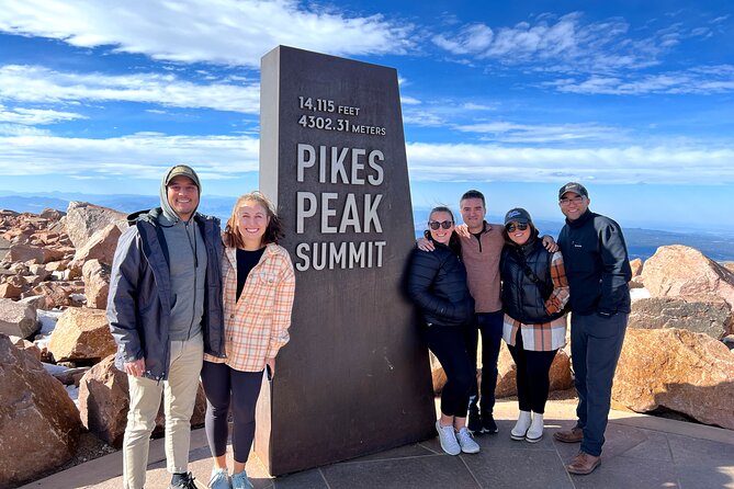 Pikes Peak Jeep Tour - From Colorado Avenue to the mountain road