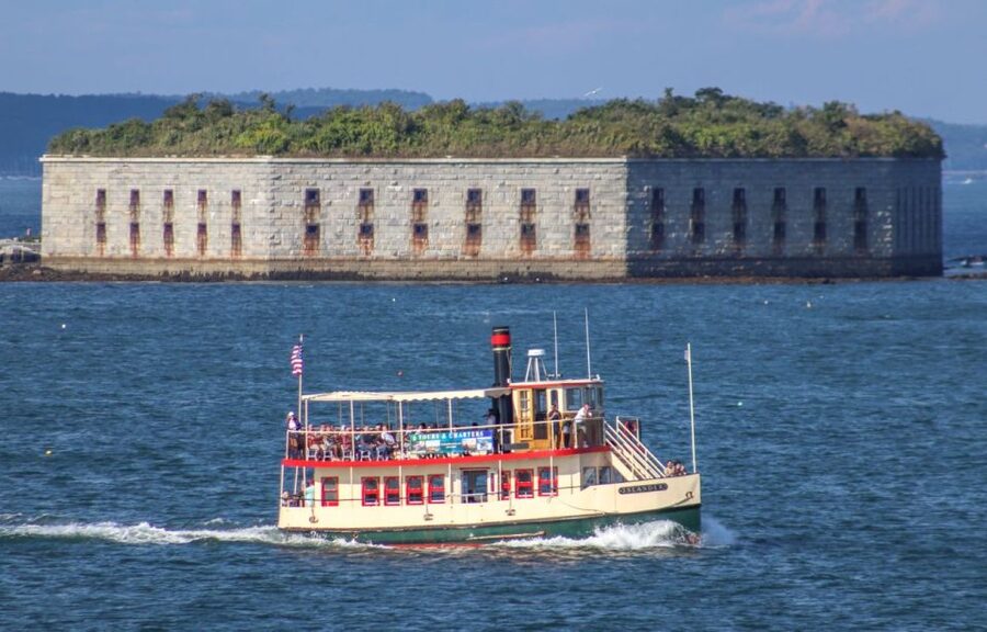 Portland: Best of Maine Lighthouse Scenic Cruise - Who should book this Casco Bay cruise