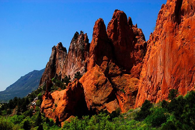 Private Pikes Peak Country And Garden of the Gods Tour from Denver - Reaching 14,115 feet on Pikes Peak