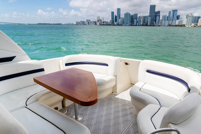 Private tour for 12 people on a 40 ft Yacht, Ft Lauderdale bay - A private Fort Lauderdale cruise from Bahia Mar