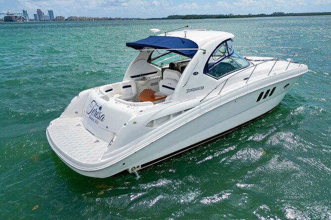 Private tour for 12 people on a 40 ft Yacht, Ft Lauderdale bay - Six hours for the full afternoon