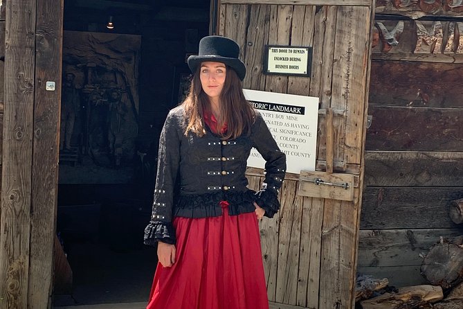 Real Gold Mine Tour with, gold panning and more - What the underground tour shows you