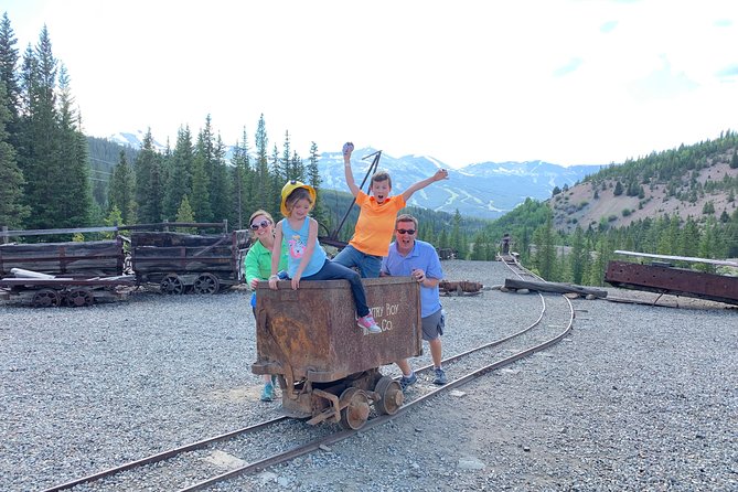 Real Gold Mine Tour with, gold panning and more - What to wear and bring