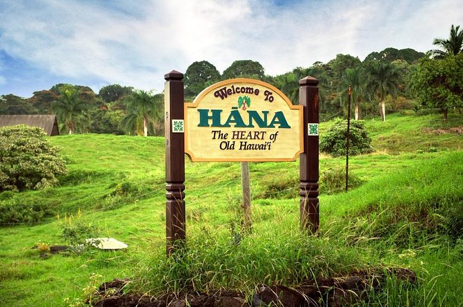 Road to Hana Adventure Maui Tour with Lunch - Keanae Road and Maui’s Volcanic Coast