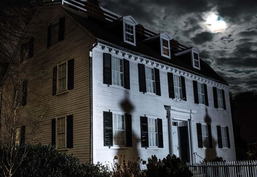 Salem: Boos and Brews Haunted Pub Crawl - Price, value, and what you really pay for