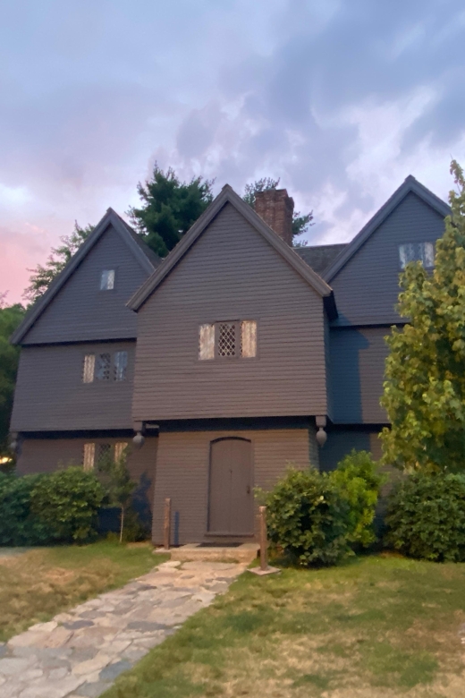 Salem, MA: History and Hauntings Guided Walking Tour - Thirty minutes in the McIntire Historic District