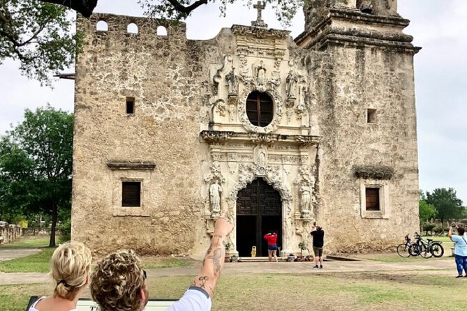 San Antonio Premium City Tour with Alamo & River Walk Cruise - A 35-minute cruise on the River Walk