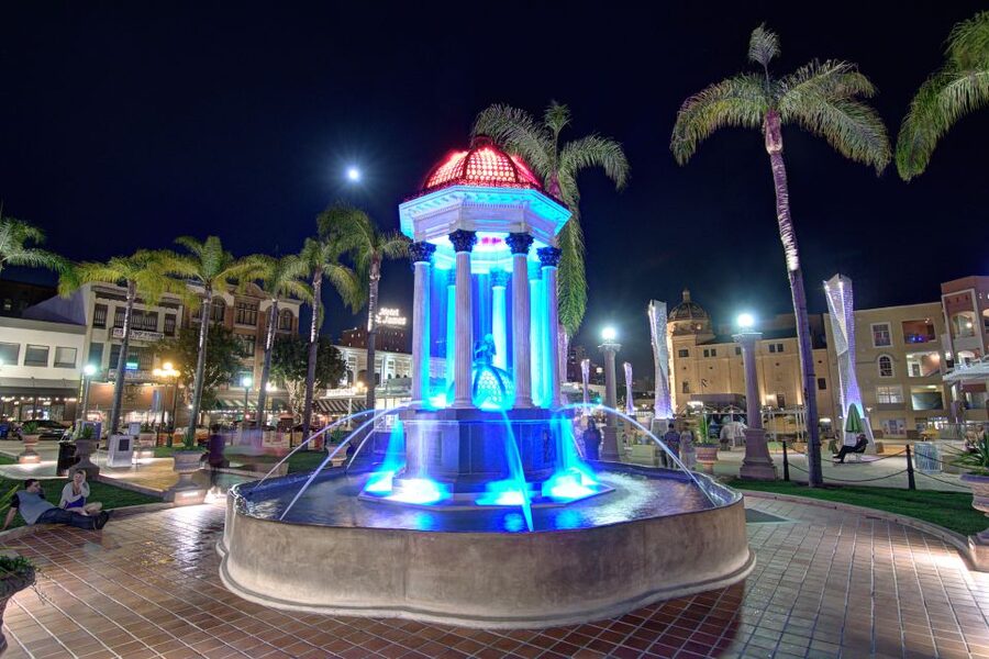 San Diego: City Lights Night Trolley Tour - Practical details that can change your evening