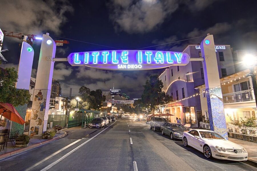 San Diego: City Lights Night Trolley Tour - Coronado Ferry Landing: 20 minutes for photos