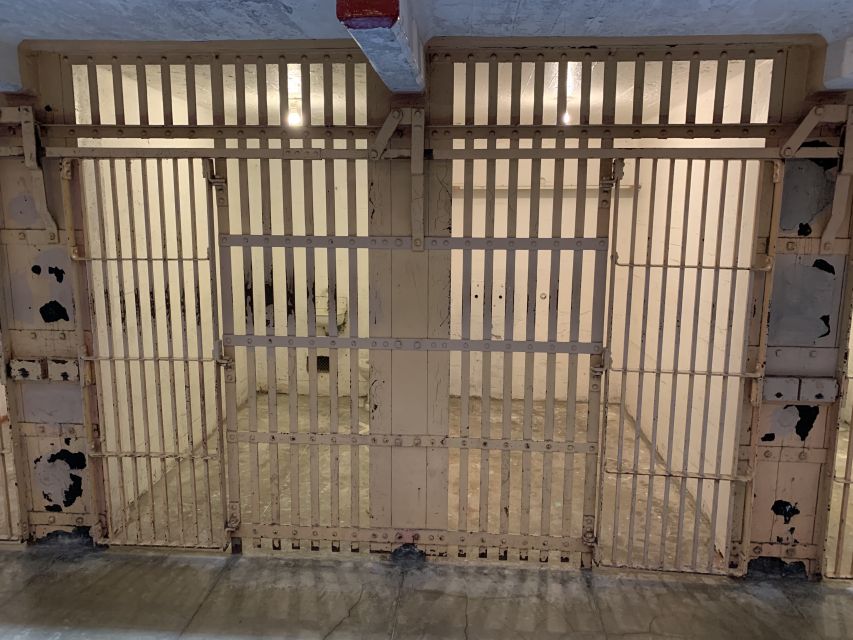 San Francisco: Alcatraz with San Francisco Bay Cruise - Why Alcatraz still feels unsettling