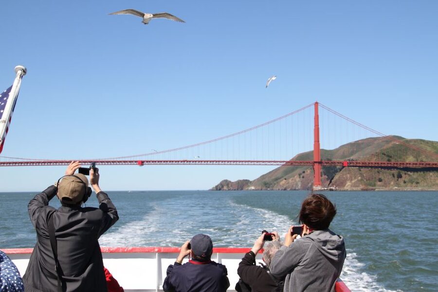 San Francisco: Bridge to Bridge Cruise (90-minutes) - The boat, seating, and onboard comfort