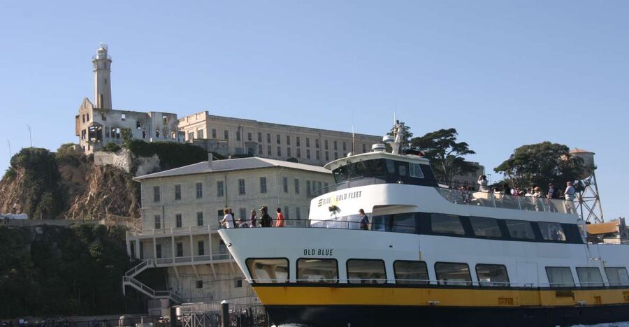 San Francisco: Inside Alcatraz Tour with Bay Cruise - Alcatraz begins with a ferry from Pier 33