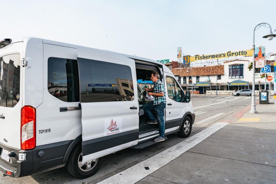 San Francisco: Movie Filming Locations Bus Tour - Bullitt, Vertigo, and the fun of recognition