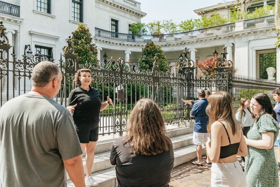 Savannah: Ghosts, Asylums, Voodoo, and Horror Walking Tour - Returning to Monterey Square