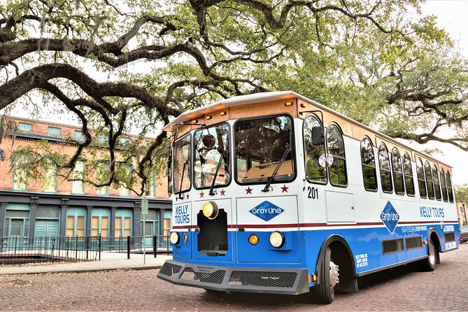 Savannah Land & Sea Combo: City Sightseeing Trolley Tour with Riverboat Cruise - Cruising toward Old Fort Jackson