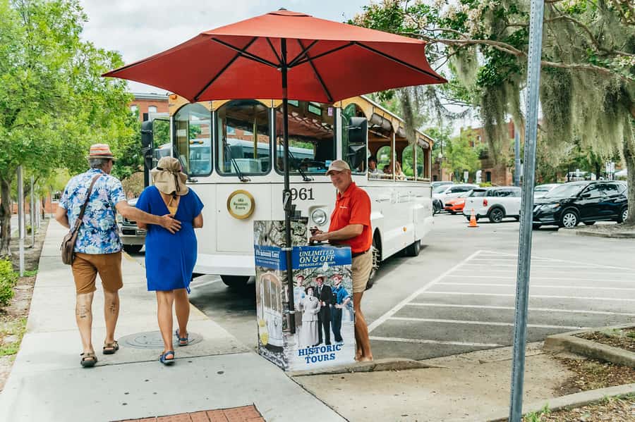 Savannah: Old Savannah Tours Historic Overview - Starting at 217 West Boundary Street