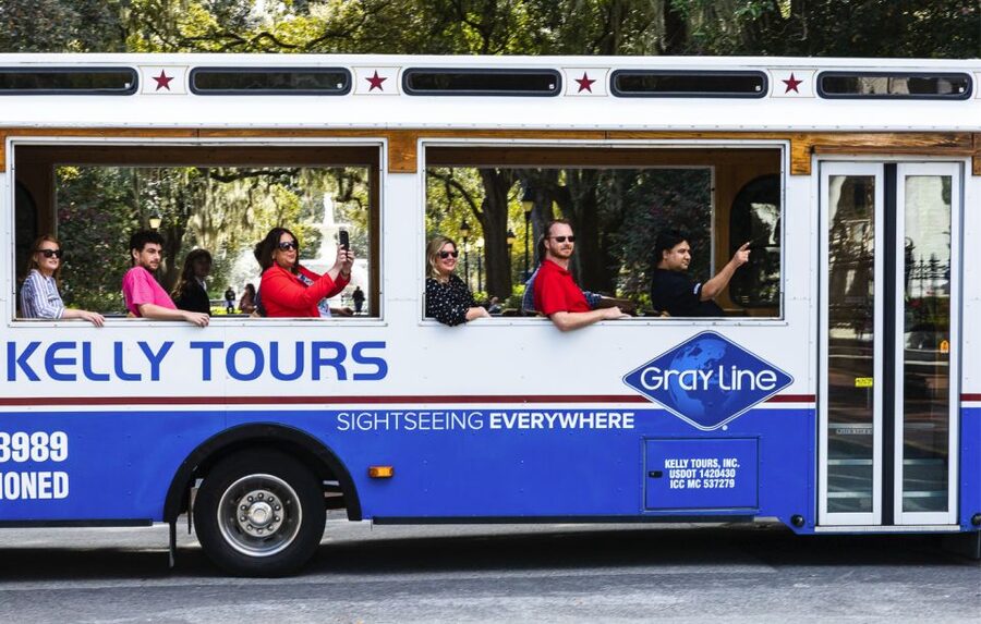 Savannah: Riverboat Cruise & City Tour Combo - The trolley gives you a useful first look at Savannah
