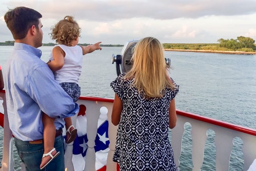 Savannah: Riverboat Sunset Cruise - The first hour: river views and the changing sky