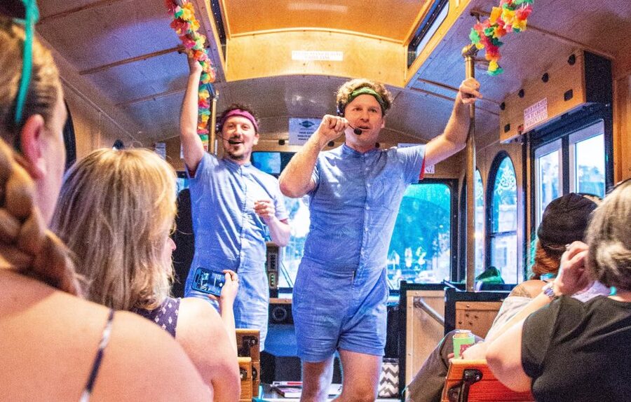 Savannah: "Savannah for Morons" Comedy Trolley Tour - The Savannah stories tucked inside the jokes