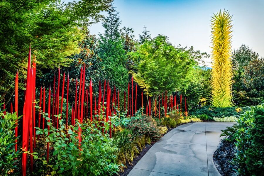 Seattle: Chihuly Garden and Glass Entry Ticket - Food, cocktails, and a break beside the art