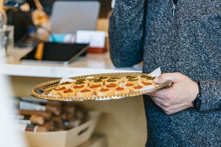 Seattle: Pike Place Market Chef-Guided Food Tour - Seafood, fresh produce, and advice you can use later