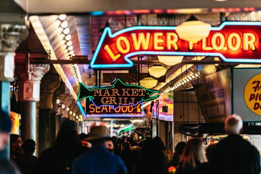 Seattle: Pike Place Market Chef-Guided Food Tour - Nine stops, many tastes, and a fast pace
