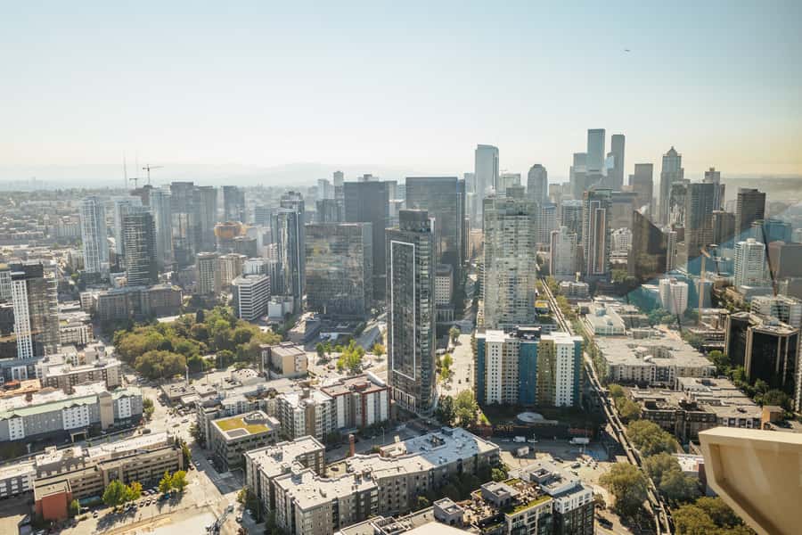 Seattle: Space Needle & Chihuly Garden and Glass Ticket - Riding 520 feet up in 42 seconds