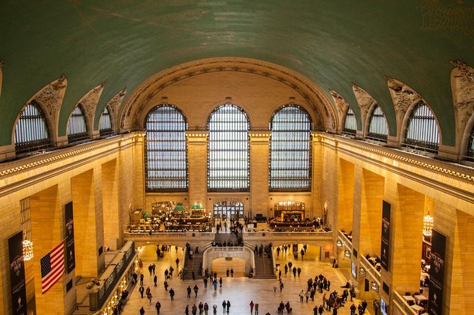 Secrets of Grand Central Station Walking Tour New York City - The main concourse and the terminal’s design story