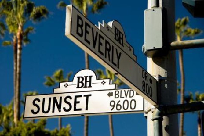 Shared 3 Hour Los Angeles Tour - Mulholland Drive and Universal City Overlook