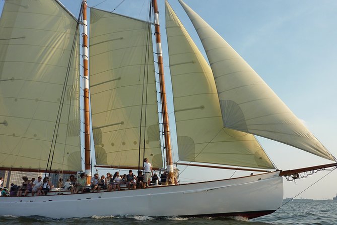 Sightseeing Day Sail around Boston Harbor - Sailing under wind power