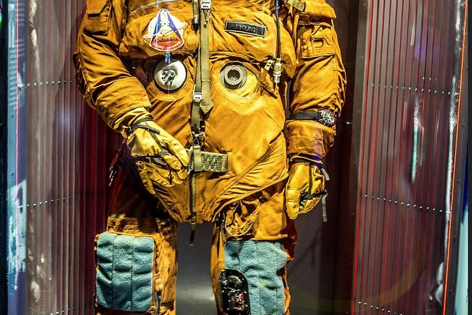 Space Center Houston Admission Ticket - Starship Gallery brings the hardware close