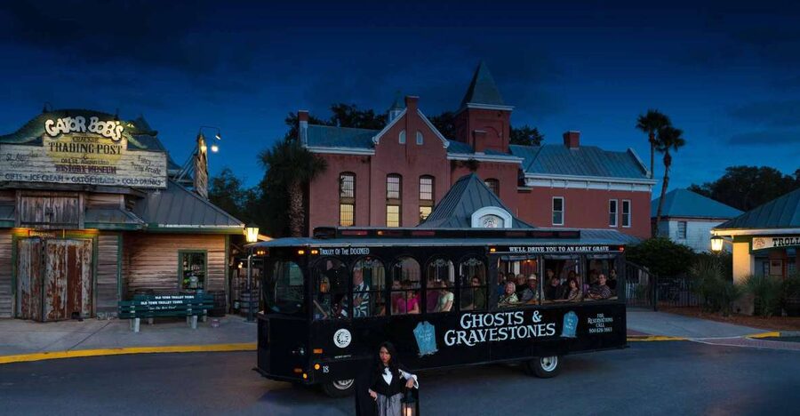 St. Augustine: Ghosts and Gravestones Old Town Trolley Tour - What this ghost tour really offers
