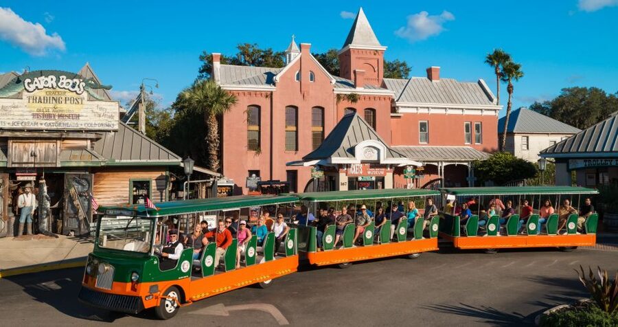 St. Augustine: Hop-on Hop-off Trolley Tour with Museum Entry - Churches, plazas, and old homes around King Street