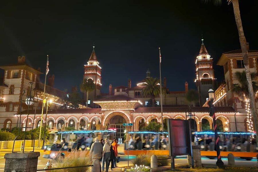 St Augustine: Nights of Lights Trolley Tour - Magical glasses and the final cider stop