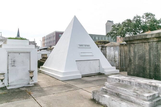 St. Louis Cemetery No. 1 Official Walking Tour - Crossing the Street Into the City of the Dead