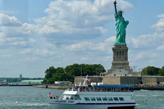 Starship Landmark 90 Minute Sightseeing Cruise - Brooklyn Bridge and the harbor view