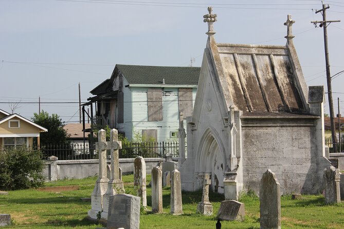 The Galveston Cemetery Tour - Walk With The Dead! - What the Tour Is Really Like for Families