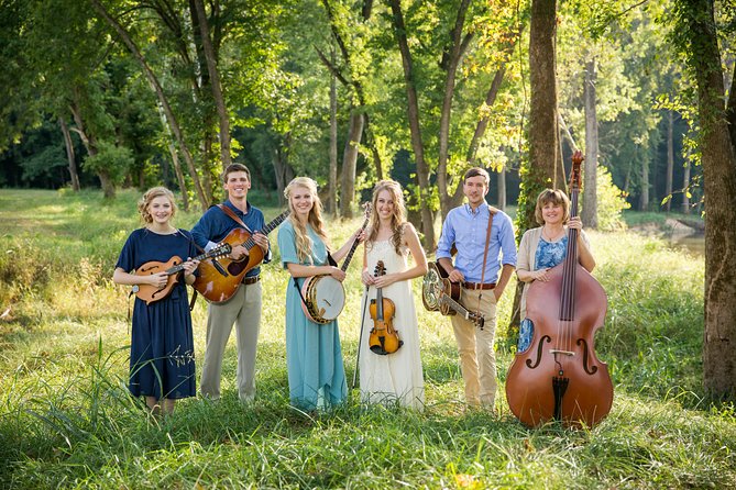 The Petersens at The Little Opry Theatre in Branson - Key points to know before you book