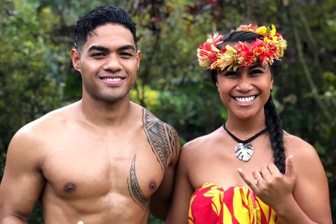 Toa Luau at Waimea Valley, Oahu - The umu demonstration at 1:25 or 5:25