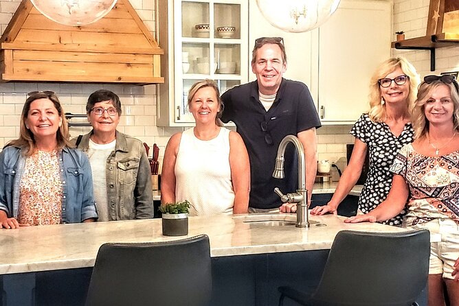 Top Waco Fixer Upper/City Tour: 5 Star, Award Winning, Affordable - How the small group and timing affect the experience
