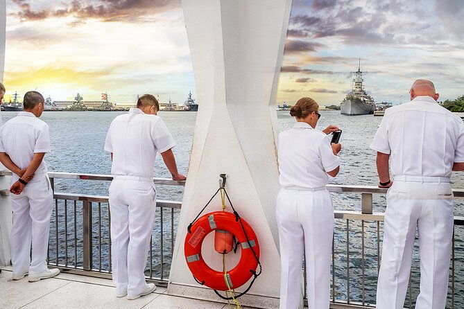 Tribute to Pearl Harbor Arizona Memorial and Honolulu City Tour - From Waikiki to Pearl Harbor in a small van