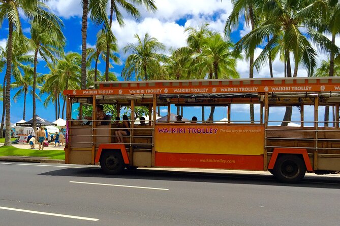 Waikiki Trolley Blue Line Coastline & Local Grindz Hop-on Hop-off - Rainbow Drive-In and the Hawaiian plate lunch