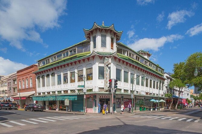 Waikiki Trolley Hop-On Hop-Off Tour of Honolulu - Crowding and wait times are the real drawbacks