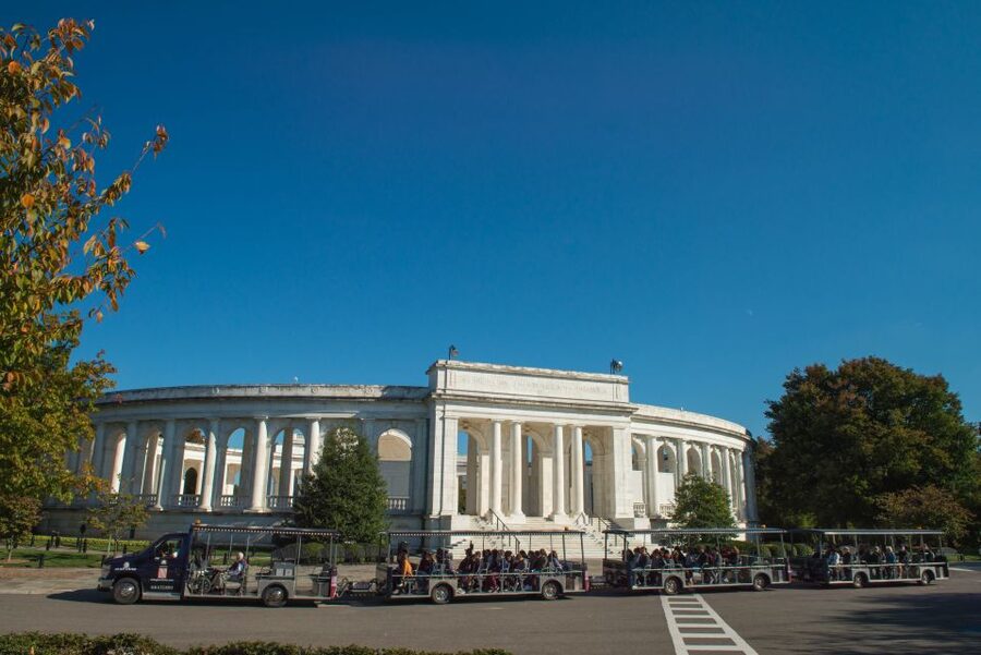 Washington DC: Arlington Nat. Cemetery Ticket & Tram Tour - Entering through the Welcome Center