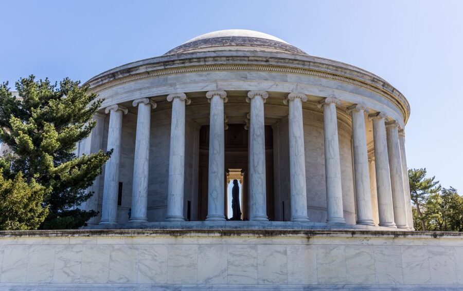 Washington DC: Bus Tour to the Highlights of the Capital - The White House stop and Freedom Plaza
